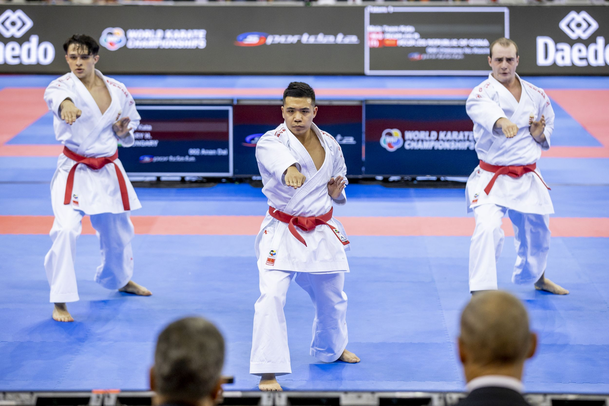 Továbbjutott küzdelemben a magyar férfi csapat a budapesti karate vb-n