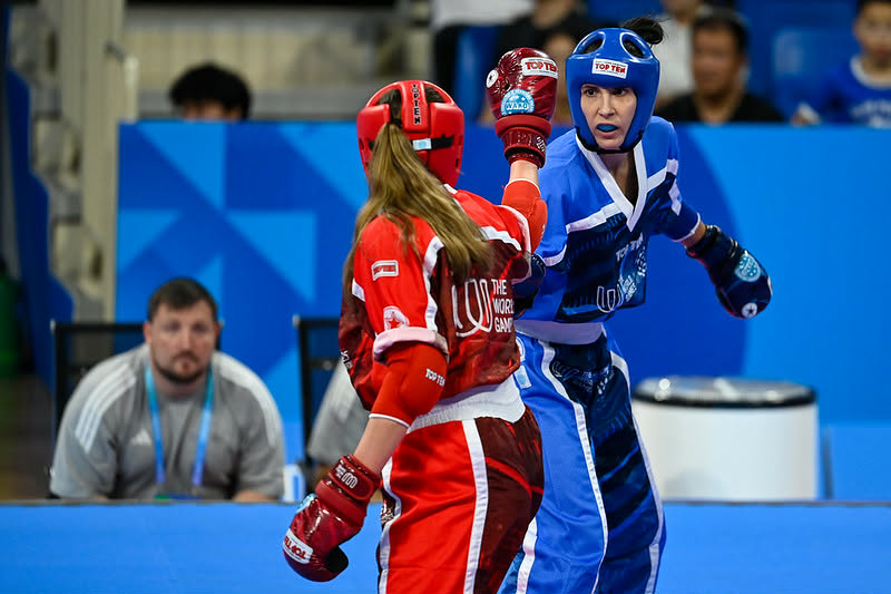 busa andrea kékben.JPG