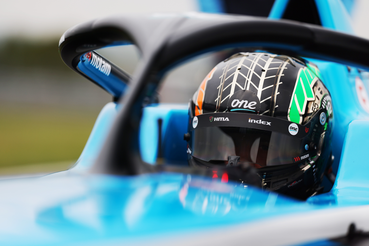 Újabb dobogós helyekért száll harcba Molnár Martin, ezúttal Silverstone-ban